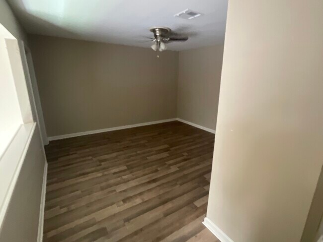 Photo - 107 Coulee Dr Unit D