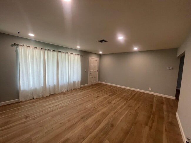 Photo - 11737 Inverness Cir