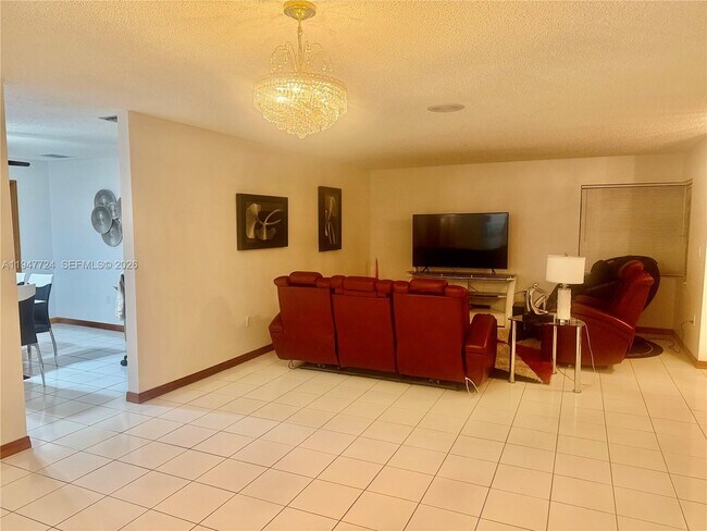 Photo - 14690 SW 49th St