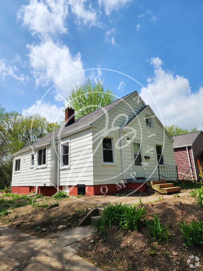 Building Photo - Charming 3-Bedroom brand new inside! Coun... Rental