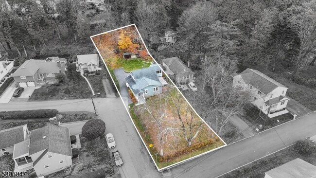 Photo - 1 Mountain Ave