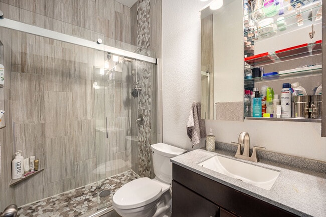 Photo - 232 N Broadway