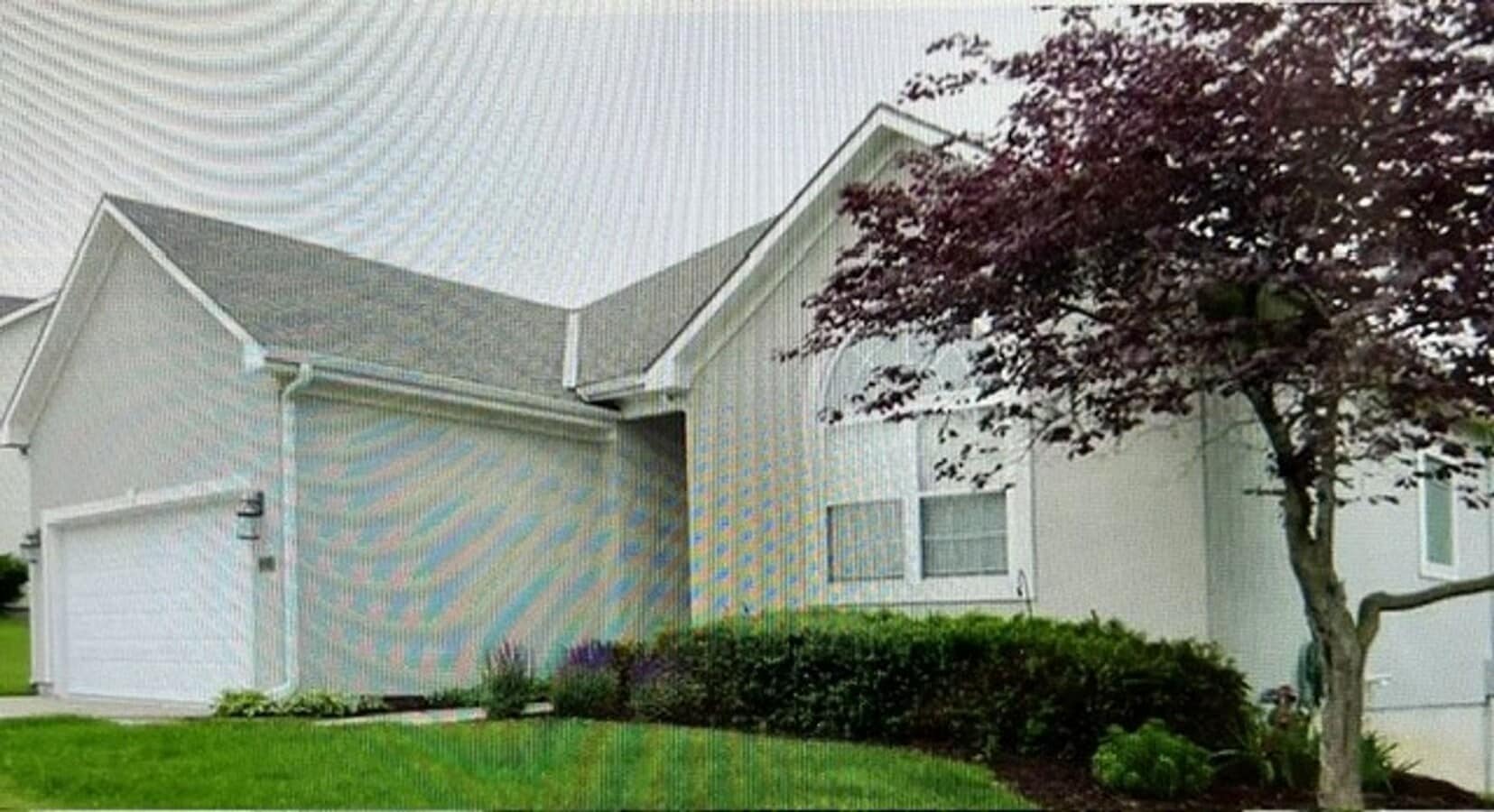 Great 3-bedroom, 3-bathroom house with a 2-car garage. - Great 3-bedroom, 3-bathroom house with a 2-car garage.