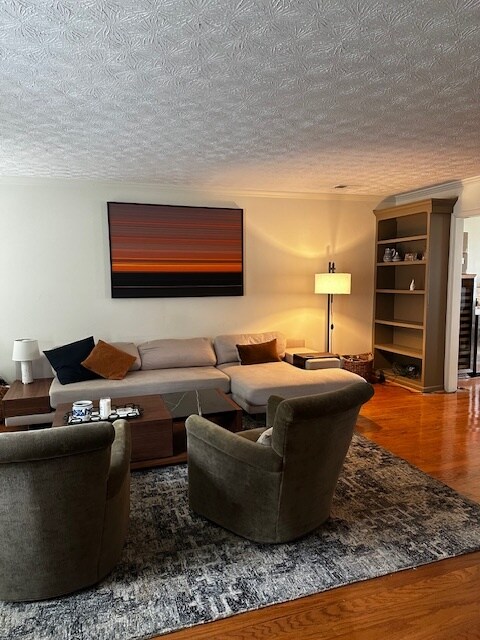 Photo - 605 Dunwoody Chace