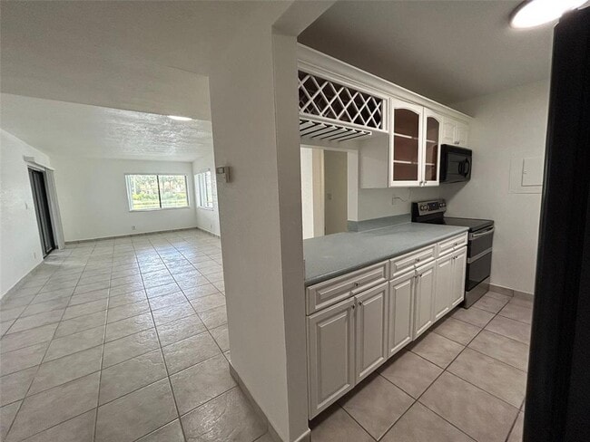 Building Photo - 153 Lakeview Dr Unit 102 Rental