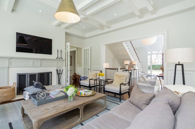 Photo - 8 Peach Farm Ln