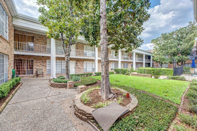 Photo - 2101 Fountain View Dr Unit True