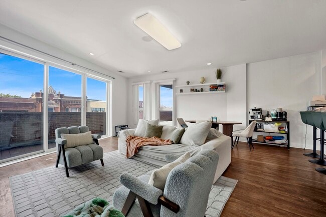 Photo - 3505 N Elston Ave