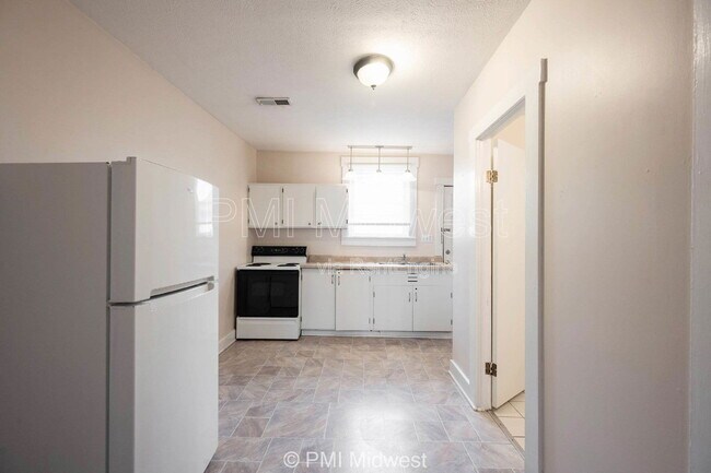 Photo - 411.5 S East St