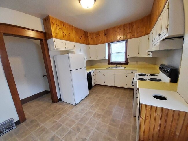 Photo - 1102 Chicago St