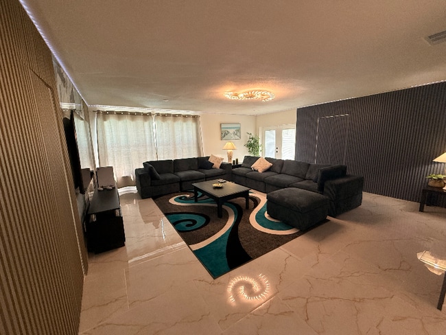 Photo - 4381 Shore Acres Blvd NE