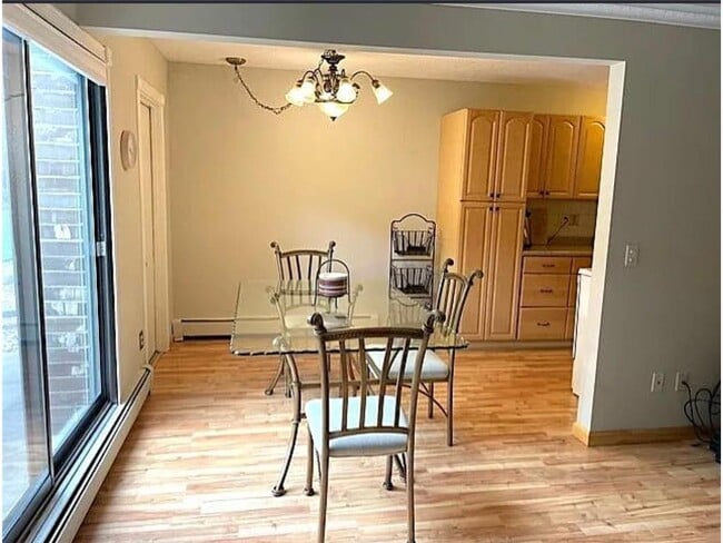 Photo - 4560 Cedar Lk Rd S Unit 3