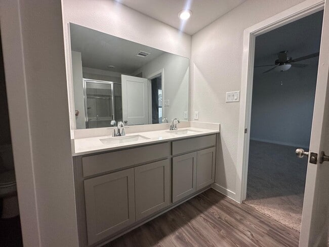 Photo - 211 Brazen Forest Trl