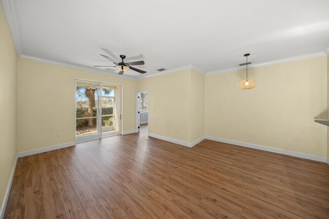 Photo - 8015 Limestone Ln