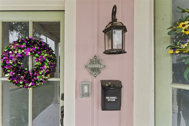 Photo - 1606 Avenue L