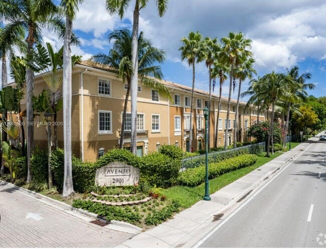 Building Photo - 2991 NE 185th St