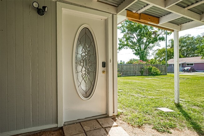 Photo - 227 N Austin Dr