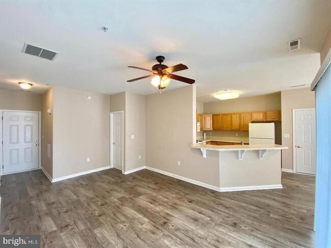 Building Photo - 4001 Fullerton Ct