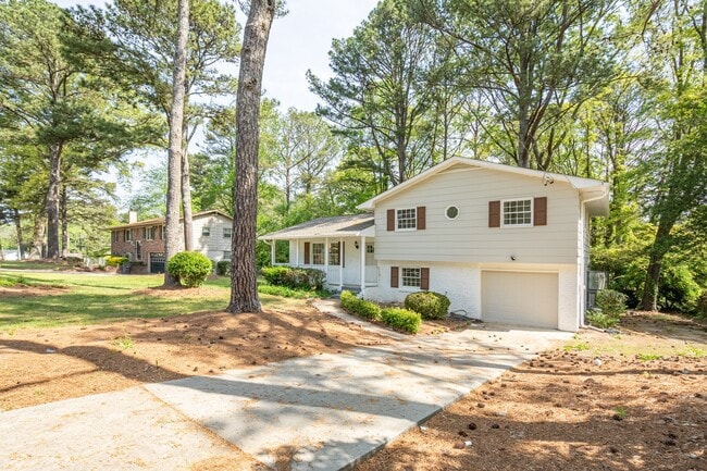 Photo - 6310 Thornhedge Dr