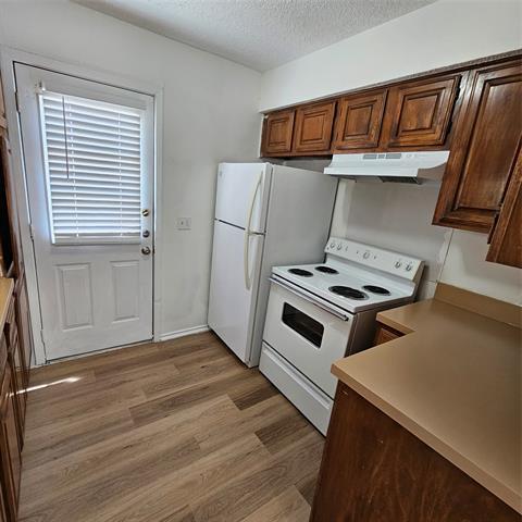 Photo - 1400 Darr St
