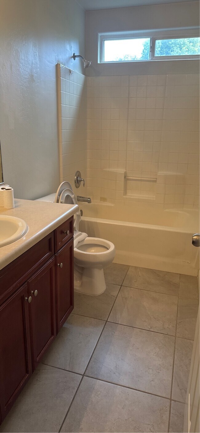 Photo - 5802 Ashintully Ave