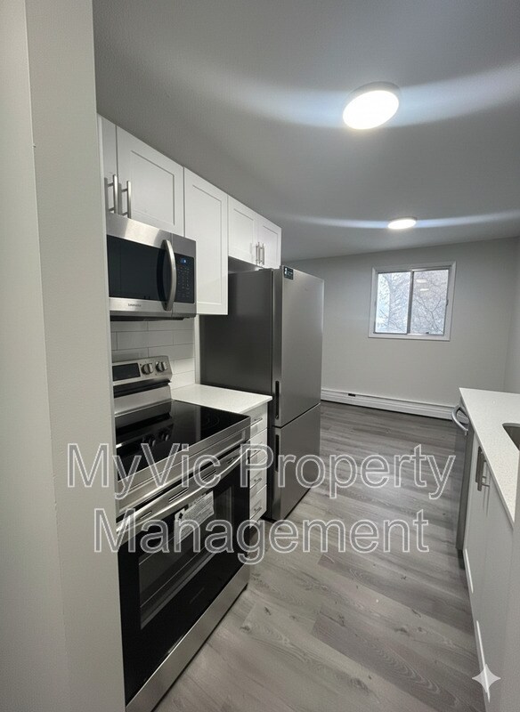 Photo - 9120-9149 149 St Unit Two Bed