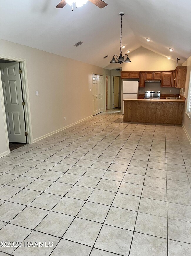 Photo - 405 Langley Dr