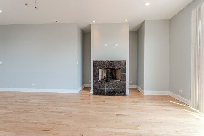 Photo - 5408 S Michigan Ave Unit 5S