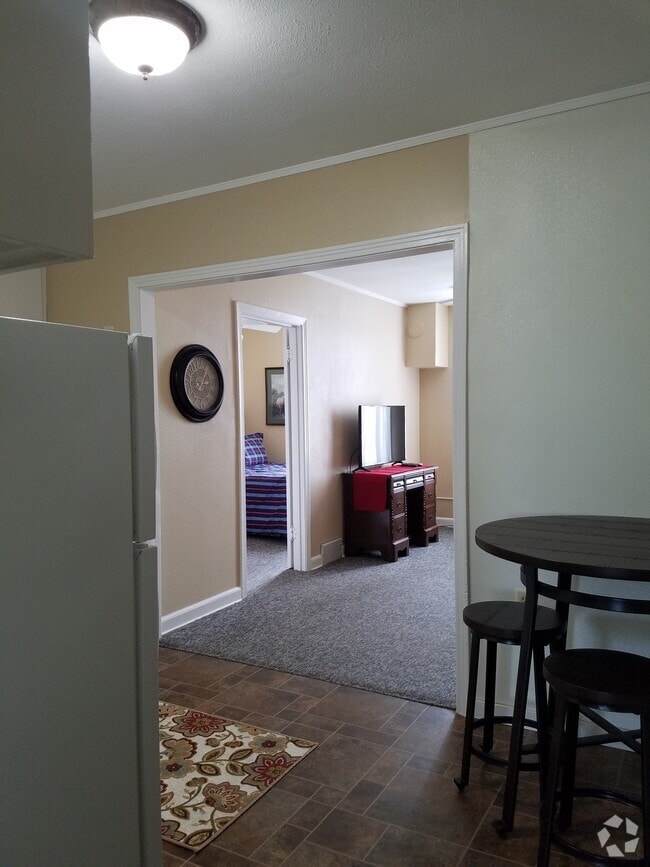 Building Photo - 111 S Central Ave Unit A Rental