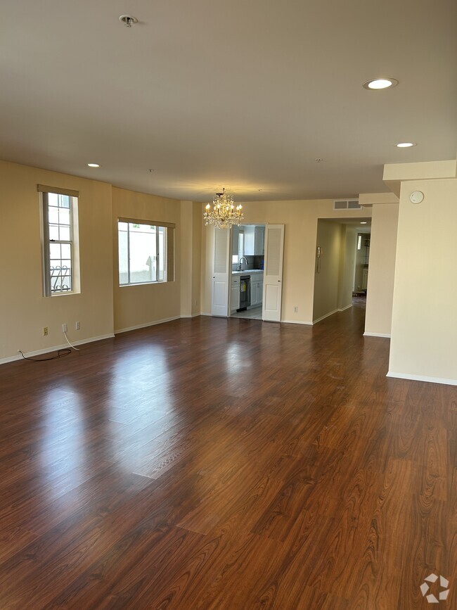 Building Photo - 1932 Pelham Ave Unit 301 Rental
