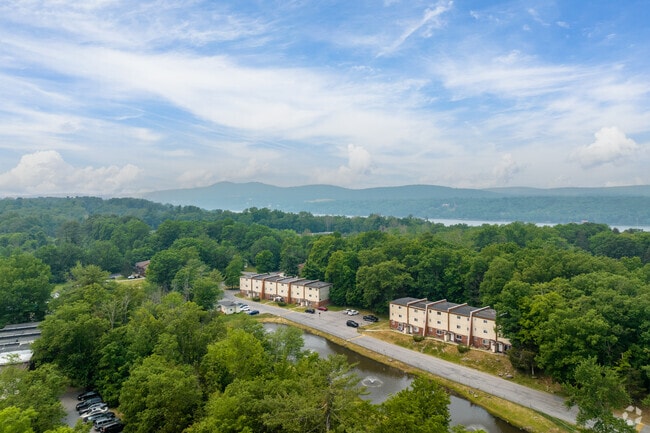 Aerial - Royal Ledges at Hyde Park