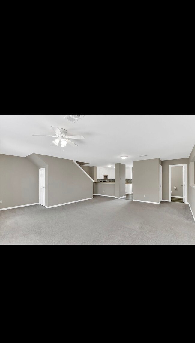 Building Photo - 163 Binnacle Ct Unit B