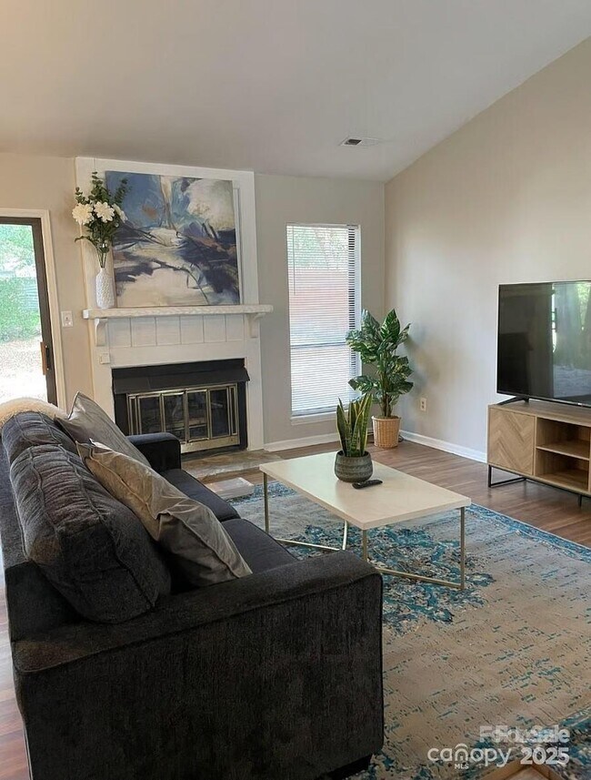 Photo - 11421 Kingfisher Dr