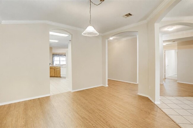 Photo - 2100 Mir Woods Dr