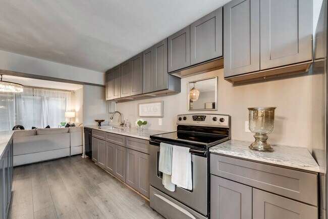 Photo - 6011 Gaston Ave Unit SI ID1571776P