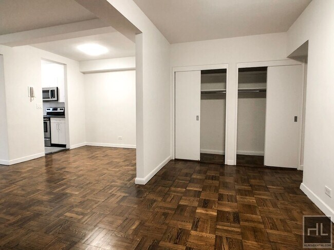 Photo - EAST 69 STREET Unidad 1L