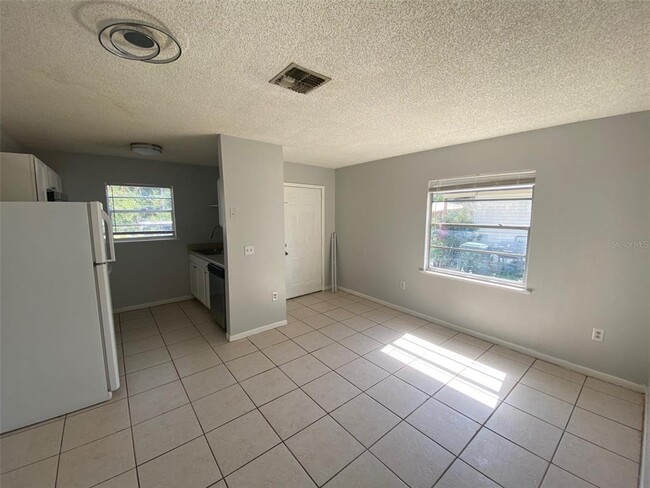 Photo - 605 Hennessee St