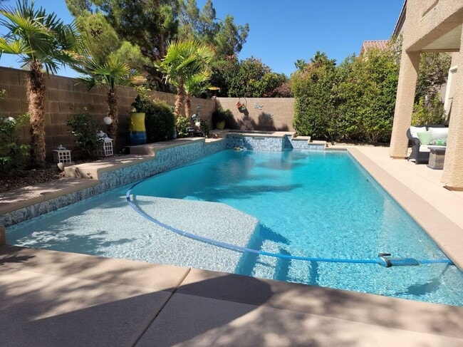 Fully Furnished Executive Rental in Highly... - Fully Furnished Executive Rental in Highly...