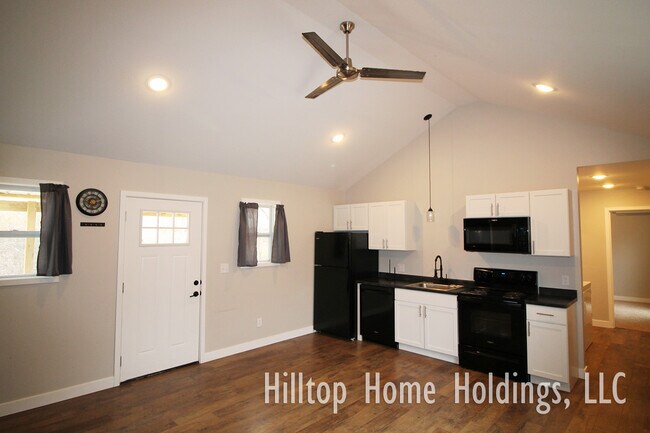 Photo - 71 Hilltop Rd House