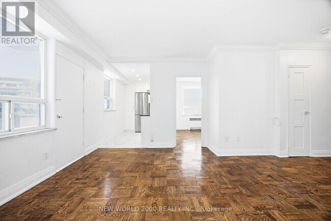 Photo - 88 Bernard Ave Unité 608