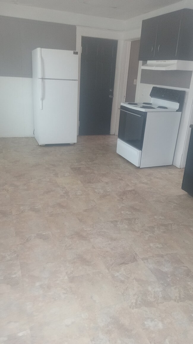 Building Photo - 1608 Poplar St