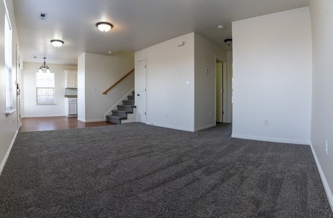 Photo - 1015 S 1850 W