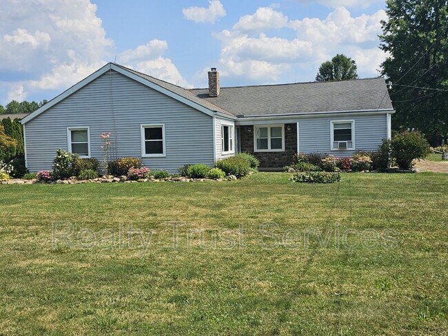 Photo - 7759 W Ridge Rd House