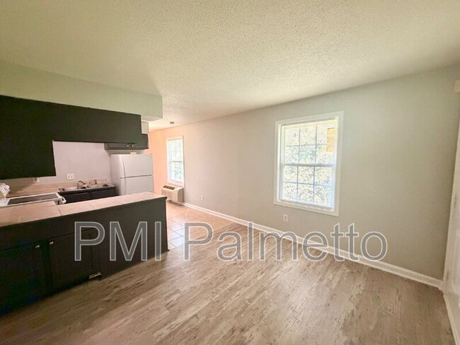 Photo - 1908 Tall Pines Cir Unit 4