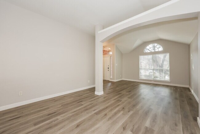 Photo - 5002 Wordsworth Dr