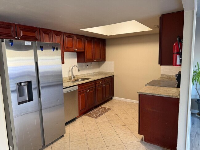 Photo - 8 Fireside Ct