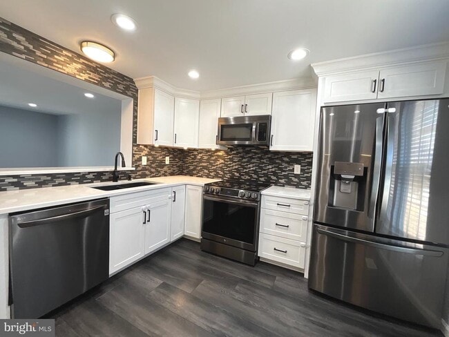 Photo - 9405 Chippenham Dr