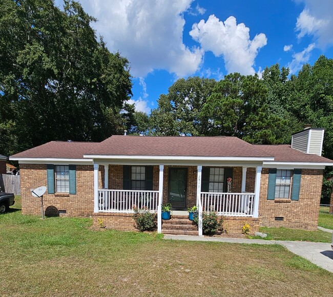 3 BR Brick Ranch - 3 BR Brick Ranch Casa