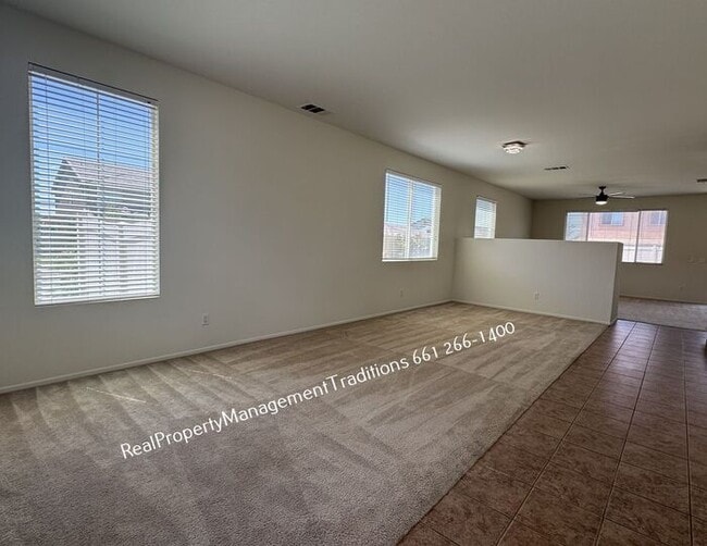 Spaciouse 4 Bed- 3 full Bath + plus Loft Home