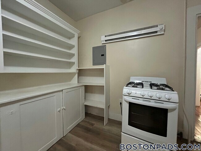 Photo - 94 River St Unit 2